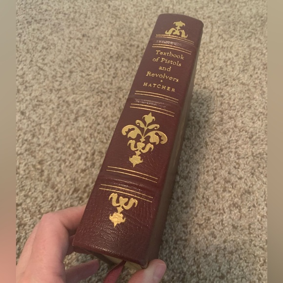 Vintage 1995 book Textbook of Pistols and Revolvers - Hatcher - Picture 2 of 7